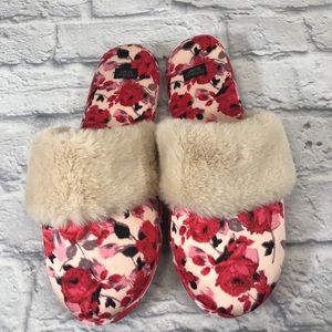 Victoria’s Secret floral faux fur Slip on slippers Large New Never worn NWOT